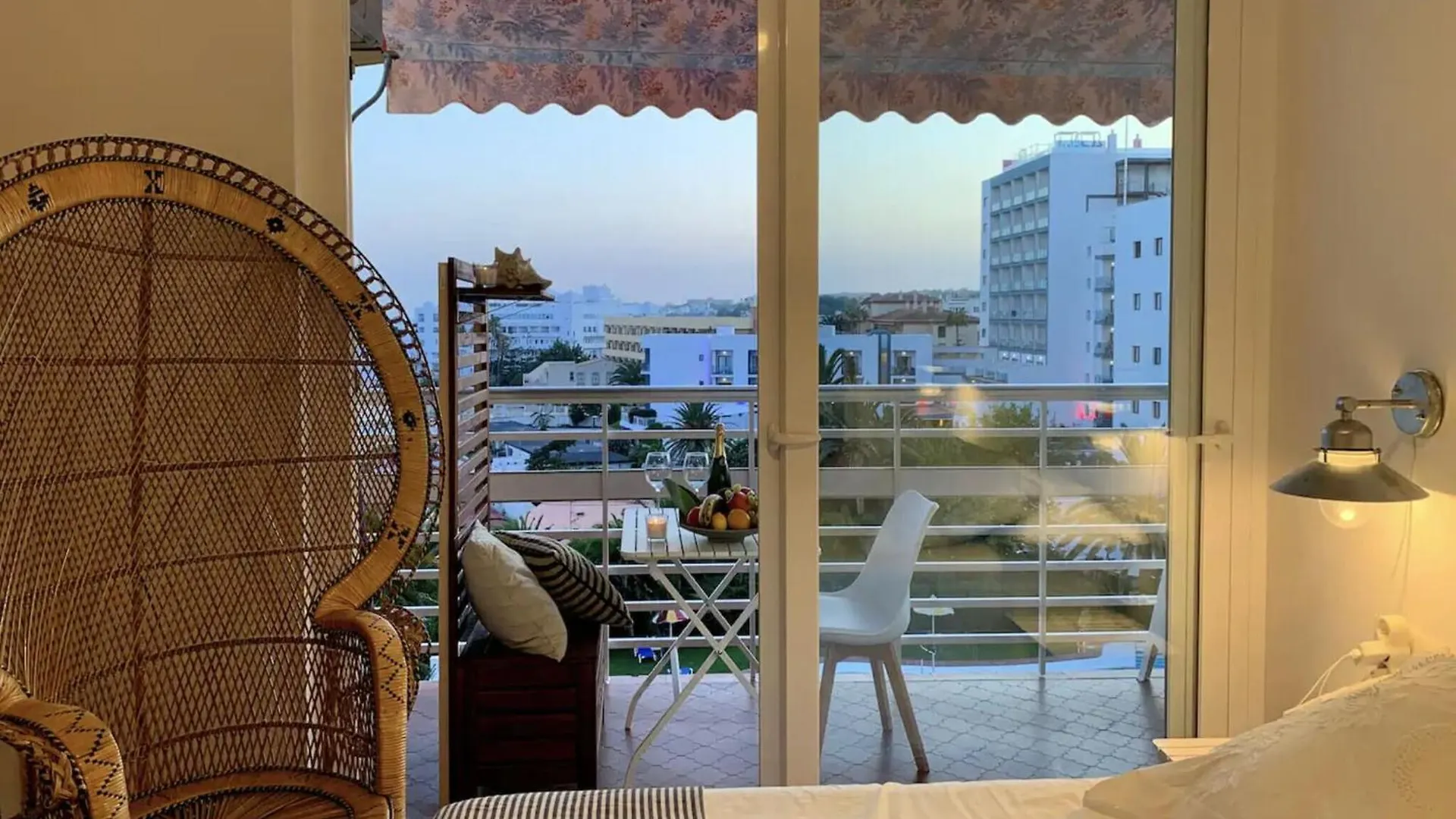 Apartment Near Playa De Bajondillo 托雷莫利诺斯