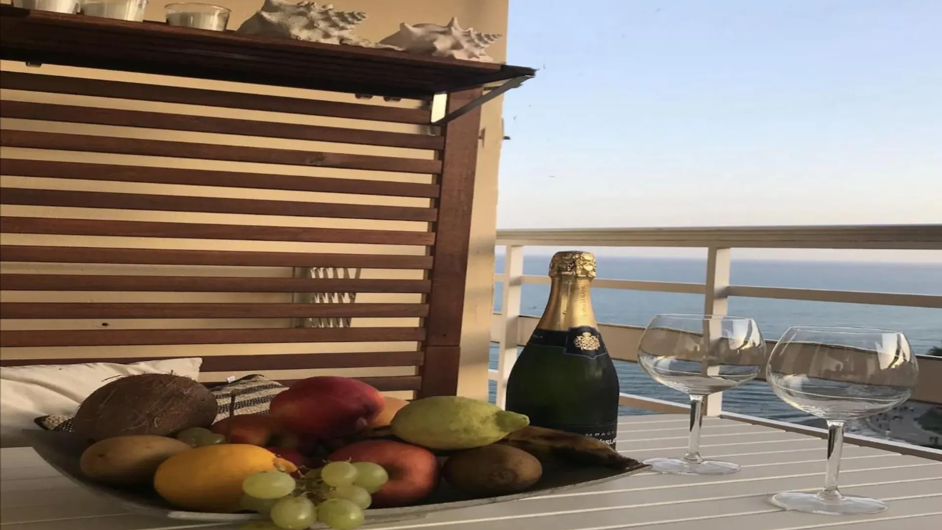 Apartment Near Playa De Bajondillo 托雷莫利诺斯