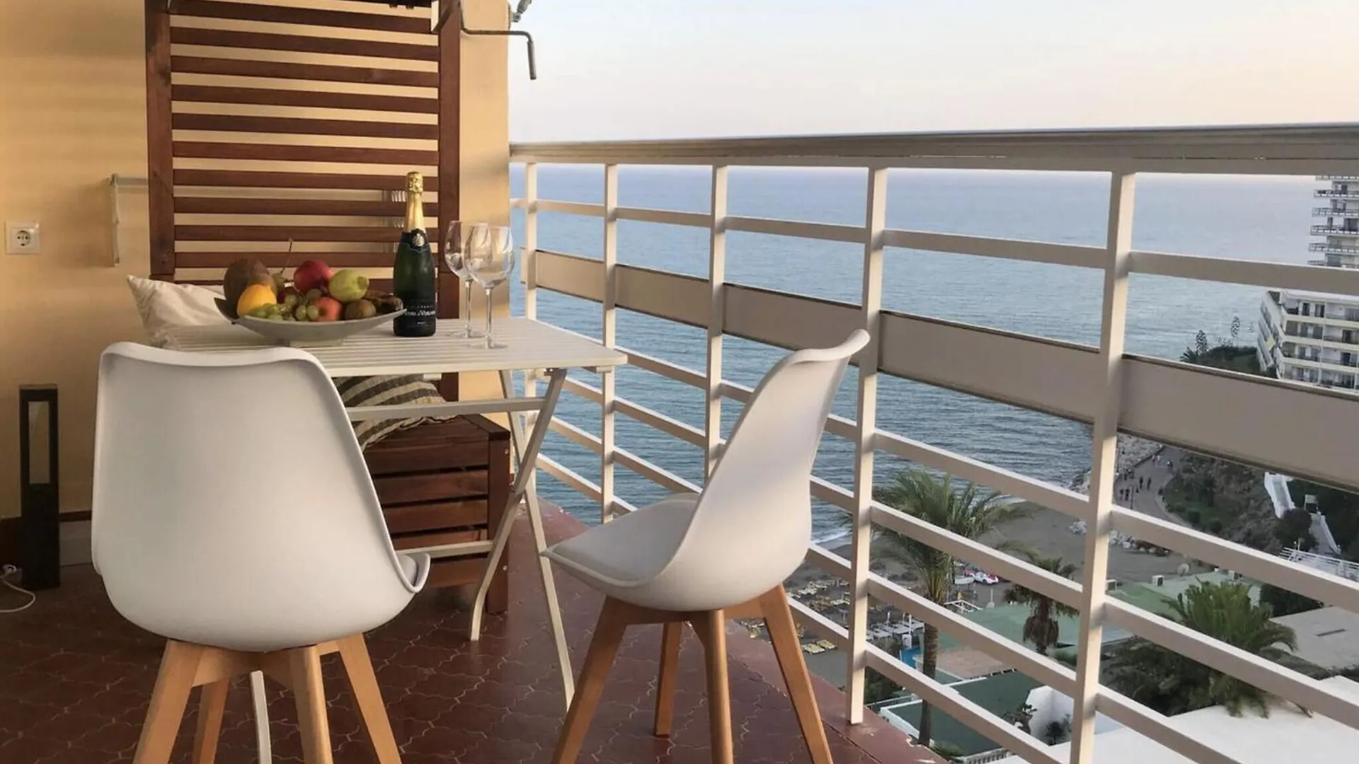 Apartment Near Playa De Bajondillo 托雷莫利诺斯